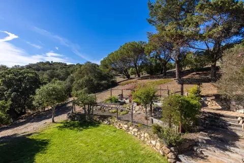 View/Area - 61 Corral De Tierra Rd, Salinas, CA 93908 photo 1 of 2
