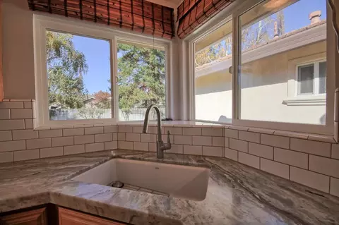 22305 Montera Dr, Salinas, CA 93908 photo 5