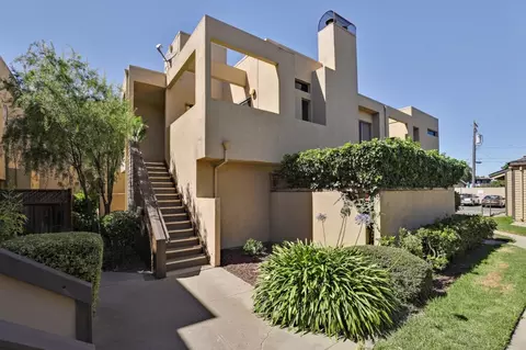 1051 Padre Dr 5, Salinas, CA 93901 photo 1