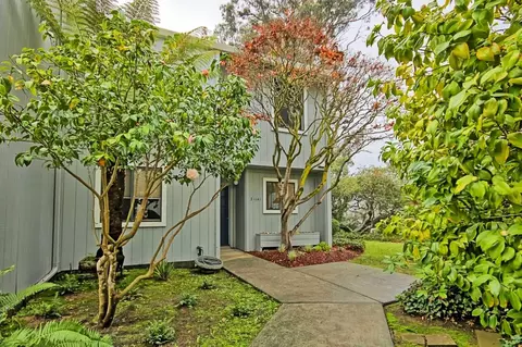 21141 E Cliff Dr, Santa Cruz, CA 95062