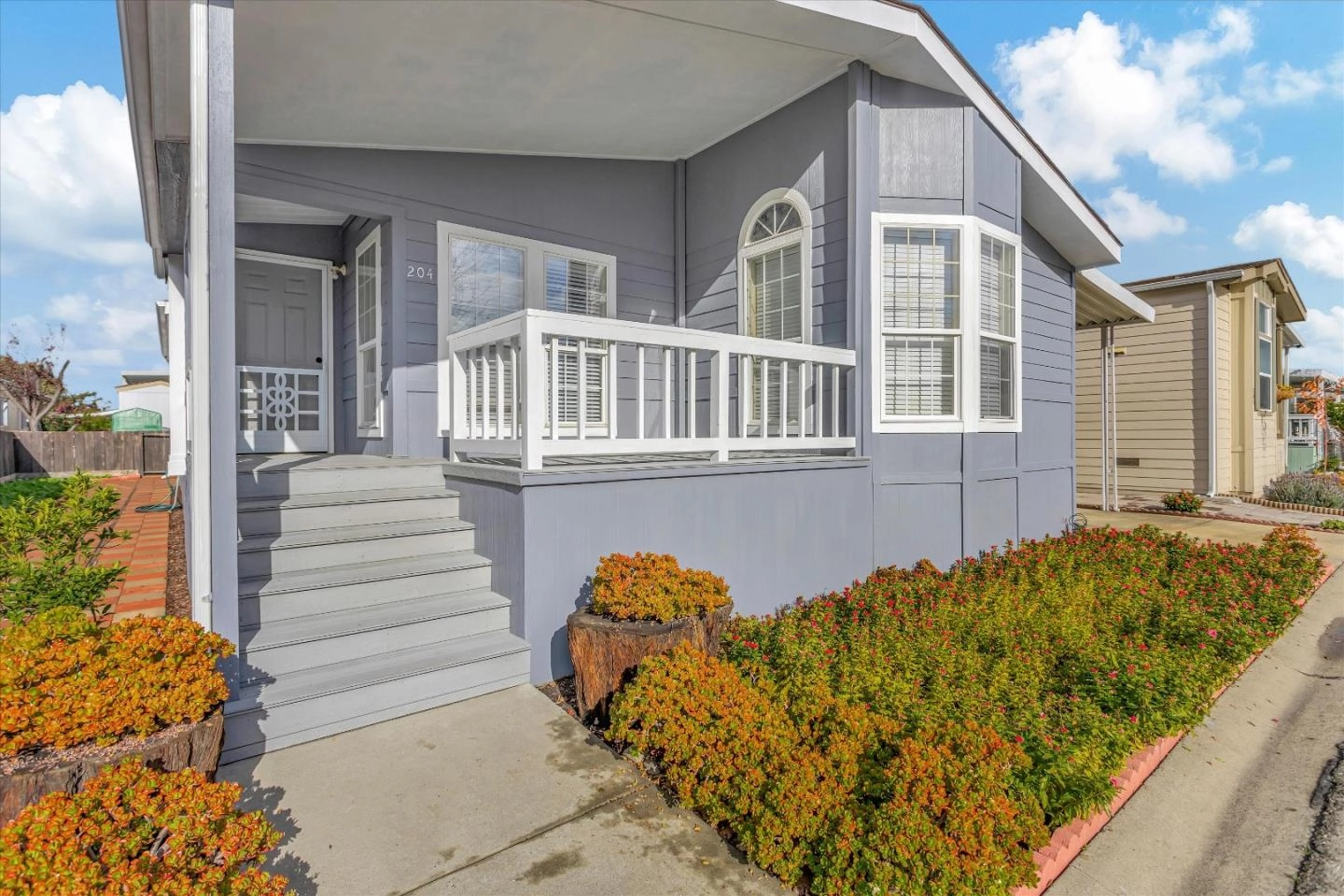 1220 Tasman Dr 204  