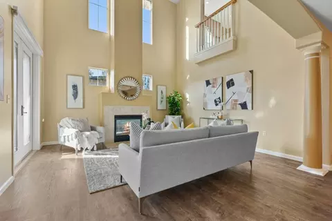 30 E Julian St 317, San Jose, CA 95112