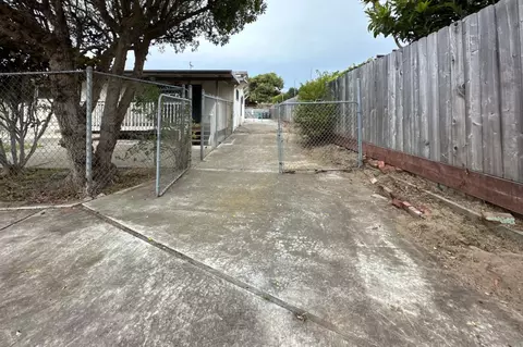 Exterior - 3200 Eucalyptus St, Marina, CA 93933 photo 5 of 9
