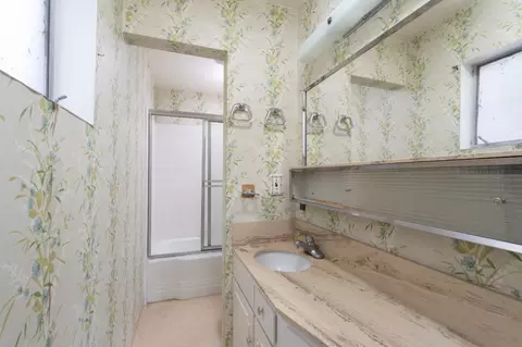 Bath - 3200 Eucalyptus St, Marina, CA 93933 photo 1 of 4