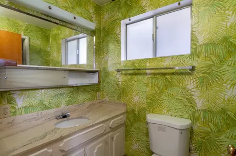 Bath - 3200 Eucalyptus St, Marina, CA 93933 photo 2 of 4