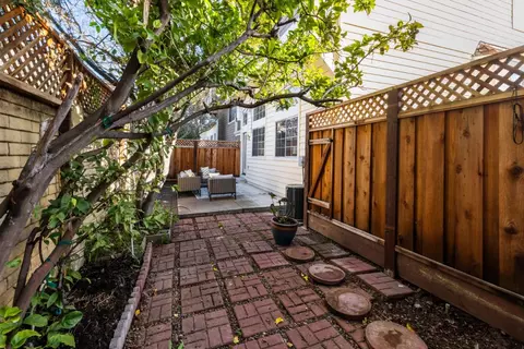 20659 Gardenside Cir, Cupertino, CA 95014 photo 26