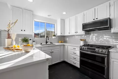 20659 Gardenside Cir, Cupertino, CA 95014 photo 5