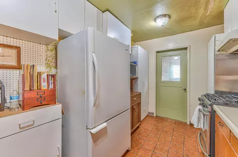 300 Sequoia St, Salinas, CA 93906 photo 8