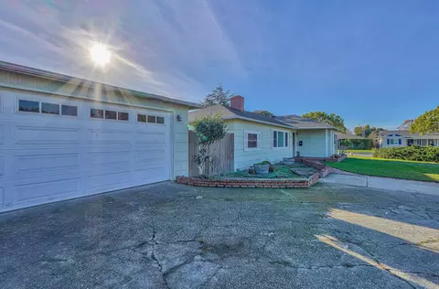 300 Sequoia St, Salinas, CA 93906 photo 3
