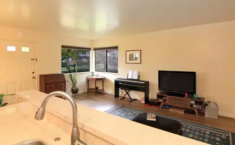 916 Ponselle Ln 3, Capitola, CA 95010 photo 6