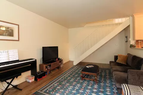 916 Ponselle Ln 3, Capitola, CA 95010 photo 3