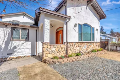 1065 Fewtrell Dr, Campbell, CA 95008