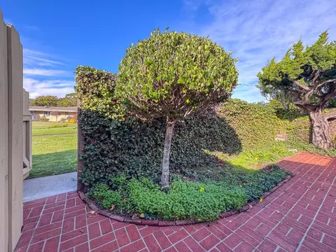 83 Hacienda Carmel, Carmel, CA 93923 | 39 Photos - Movoto