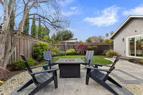 Exterior - 1076 Fewtrell Dr, Campbell, CA 95008 photo 4 of 9