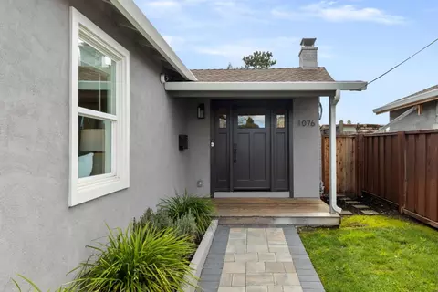 Exterior - 1076 Fewtrell Dr, Campbell, CA 95008 photo 2 of 9