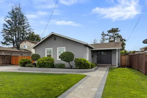 Exterior - 1076 Fewtrell Dr, Campbell, CA 95008 photo 1 of 9