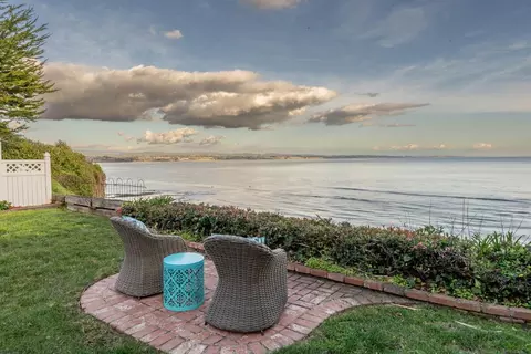 4570 Opal Cliff Dr, Santa Cruz, CA 95062