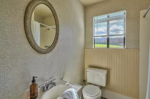 Bath - 88 Corral De Tierra Ter, Salinas, CA 93908 photo 6 of 6