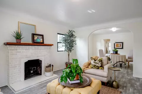 Living - 732 Pine Ave, Pacific Grove, CA 93950 photo 2 of 7
