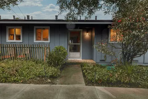 1863 Halterman Ave B2, Santa Cruz, CA 95062