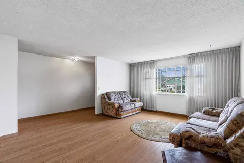 Living - 125 Buck Ct, Soquel, CA 95073 photo 2 of 5