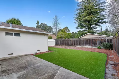 Exterior - 125 Buck Ct, Soquel, CA 95073 photo 5 of 9
