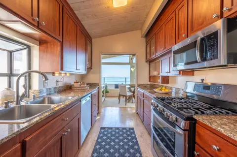 150 Tide Ave, Monterey, CA 93940 photo 4