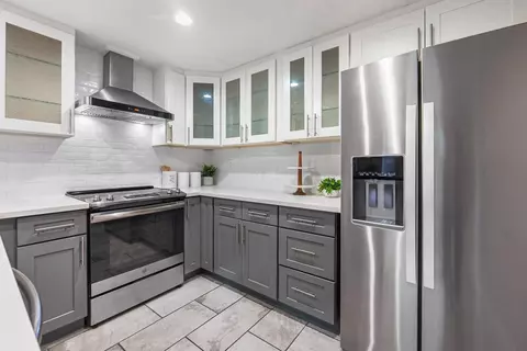 Kitchen - 182 Ada Ave B, Mountain View, CA 94043 photo 2 of 4