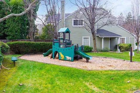 View/Area - 182 Ada Ave B, Mountain View, CA 94043 photo 1 of 4