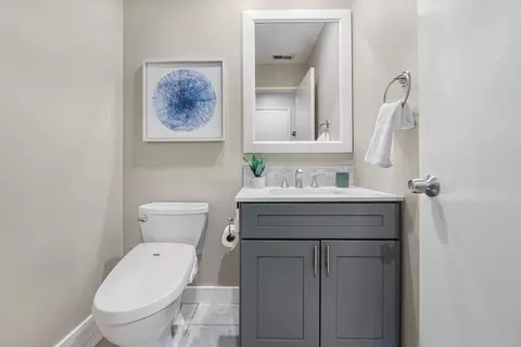 Bath - 182 Ada Ave B, Mountain View, CA 94043 photo 1 of 2