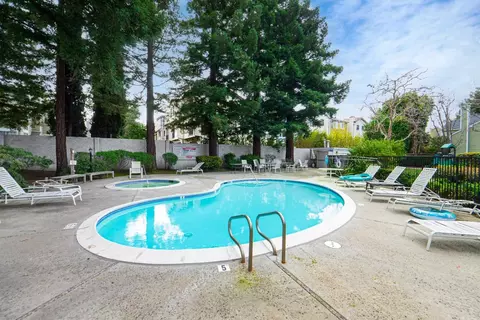 Exterior - 182 Ada Ave B, Mountain View, CA 94043 photo 11 of 13