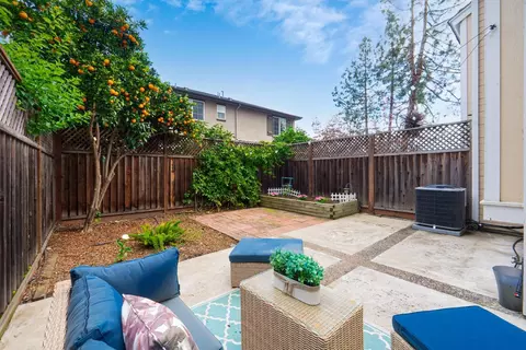 Exterior - 182 Ada Ave B, Mountain View, CA 94043 photo 5 of 13
