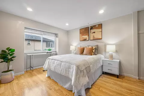 Bedroom - 182 Ada Ave B, Mountain View, CA 94043 photo 3 of 5