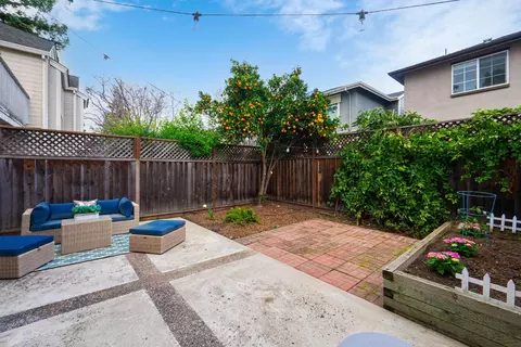 Exterior - 182 Ada Ave B, Mountain View, CA 94043 photo 6 of 13