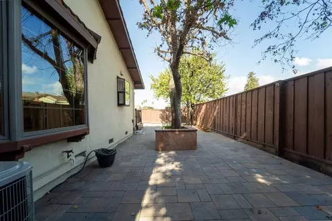 Exterior - 61 Sudbury Dr, Milpitas, CA 95035 photo 10 of 14
