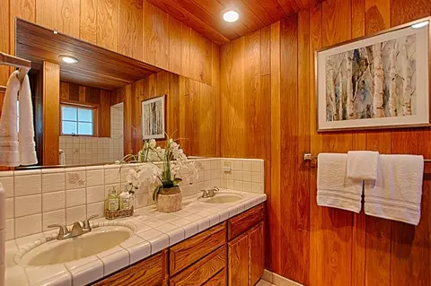 Bath - 79 Pine Ave, Mount Hermon, CA 95041 photo 2 of 4