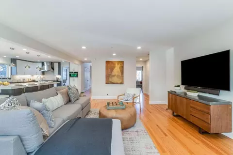 Living - 735 Sleeper Ave, Mountain View, CA 94040 photo 6 of 7