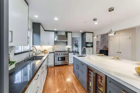 Kitchen - 735 Sleeper Ave, Mountain View, CA 94040 photo 3 of 6