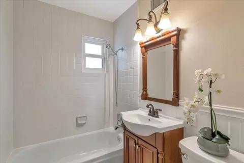 Bath - 789 Penitencia St, Milpitas, CA 95035 photo 3 of 5
