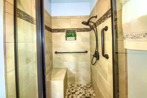Bath - 503 Chabot Ave, Modesto, CA 95354 photo 6 of 6
