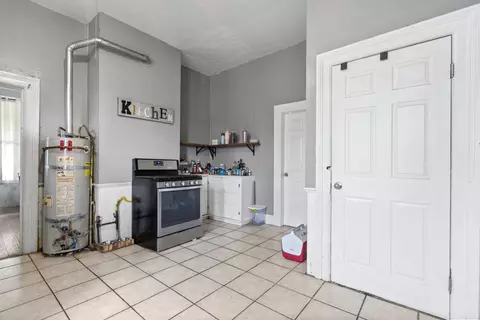 Kitchen - 165 Martin St, Gilroy, CA 95020 photo 3 of 3