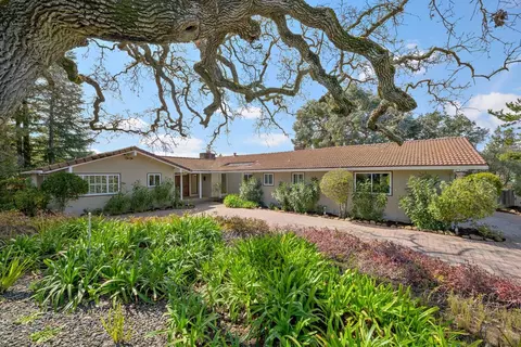 1095 Lassen Dr, Menlo Park, CA 94025