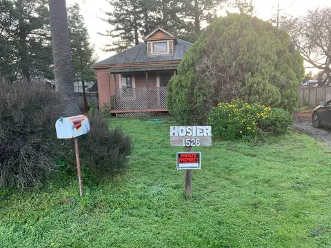 1526 7th Ave, Santa Cruz, CA 95062