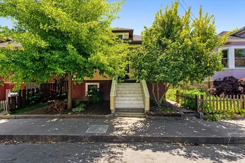 213 Elm St, Santa Cruz, CA 95060