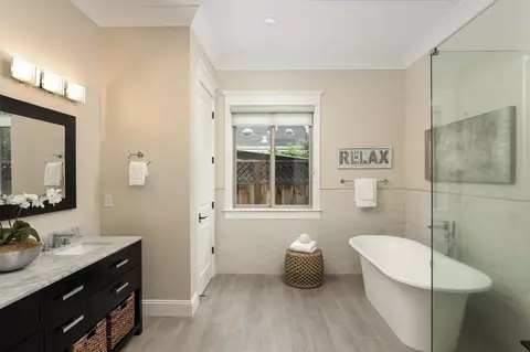 Bath - 1176 E Campbell Ave, Campbell, CA 95008 photo 3 of 6