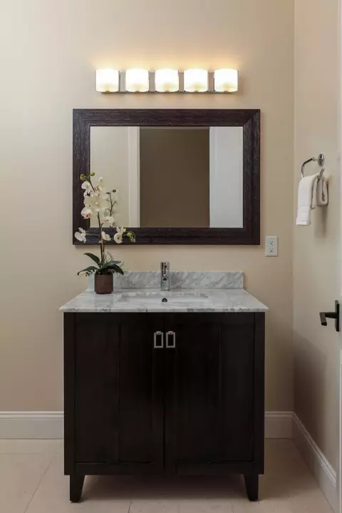 Bath - 1176 E Campbell Ave, Campbell, CA 95008 photo 1 of 6