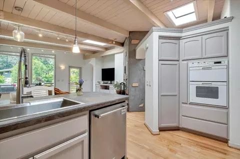 Kitchen - 445 Los Altos Dr, Aptos, CA 95003 photo 3 of 3