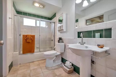 Bath - 445 Los Altos Dr, Aptos, CA 95003 photo 2 of 2