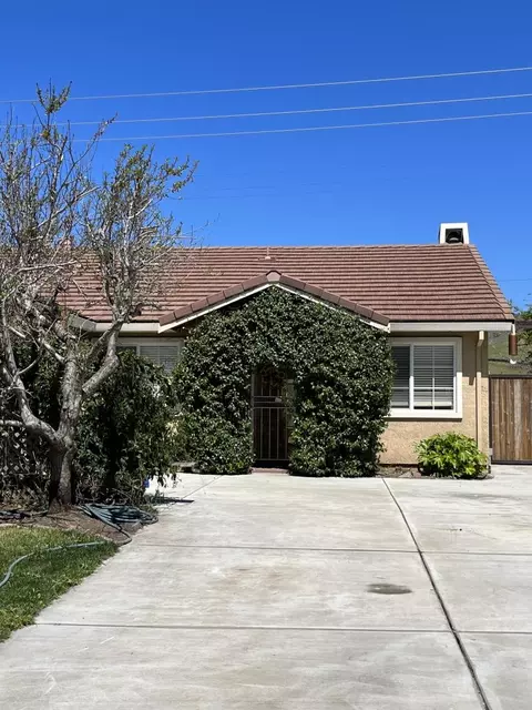 961 Terraza St, Soledad, CA 93960 photo 2
