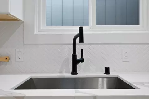 Bath - 706 25th Ave, San Francisco, CA 94121 photo 1 of 4